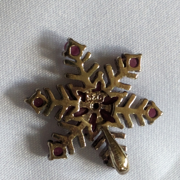 Snowflake Ruby pendant - Picture 4 of 9